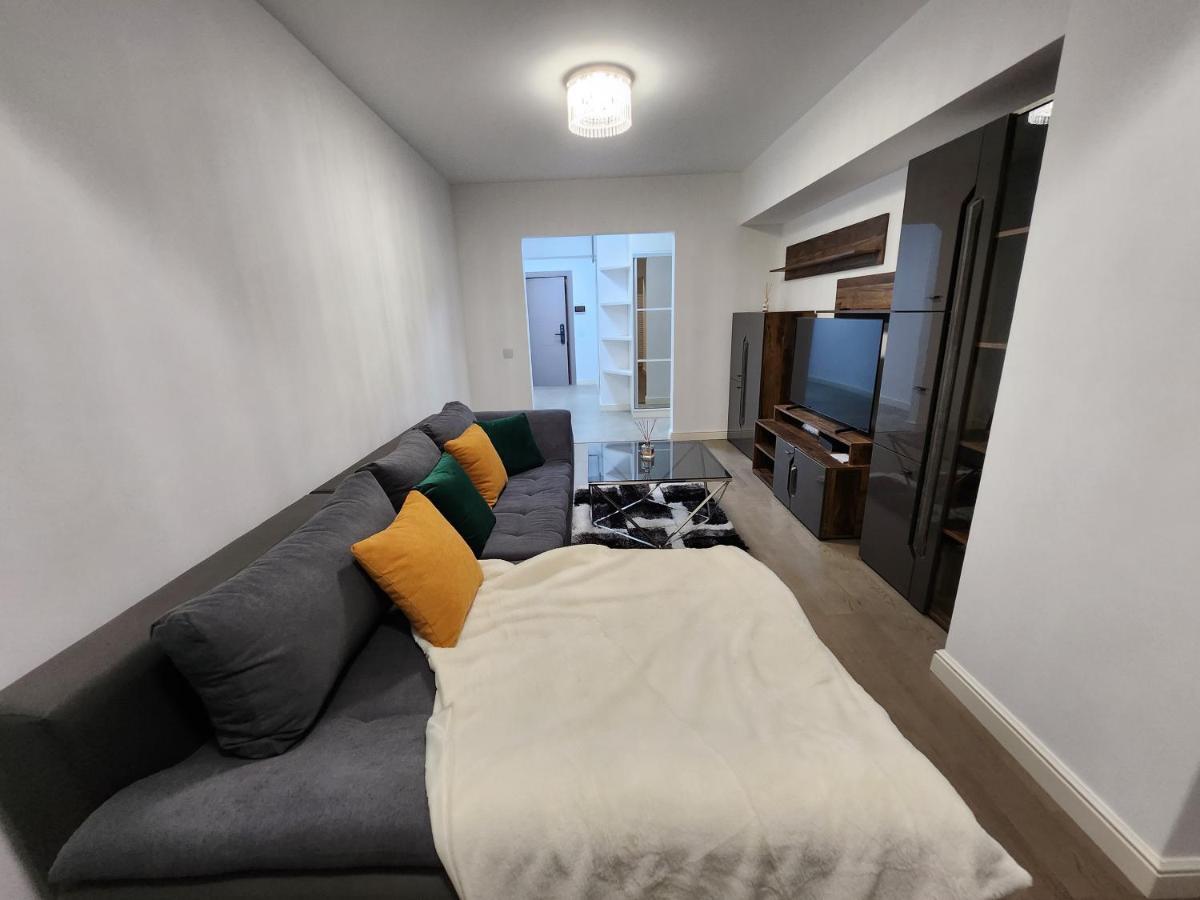 Near Airport 2 Rooms Apartments In Himson Iasi Exterior foto