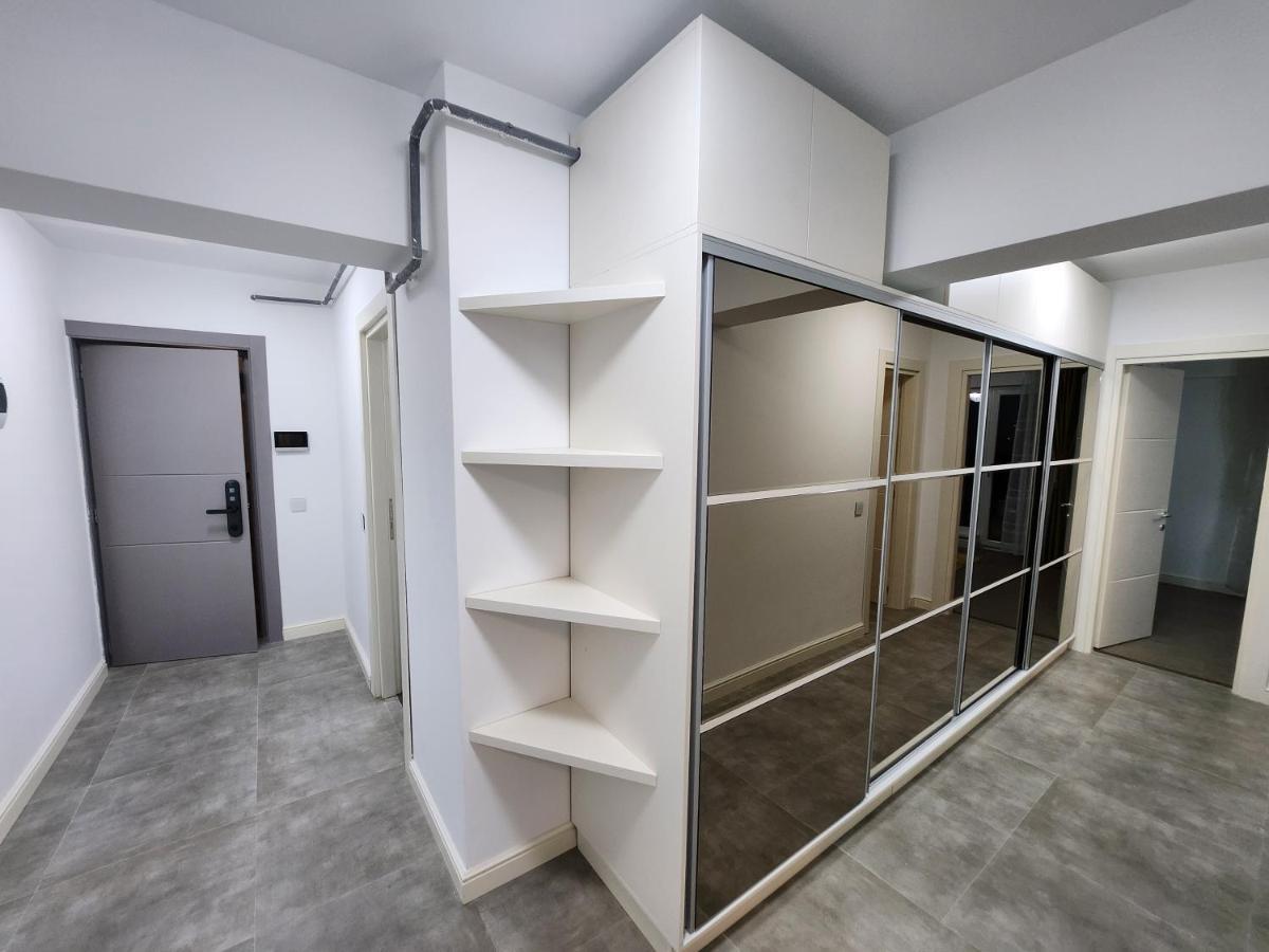 Near Airport 2 Rooms Apartments In Himson Iasi Exterior foto