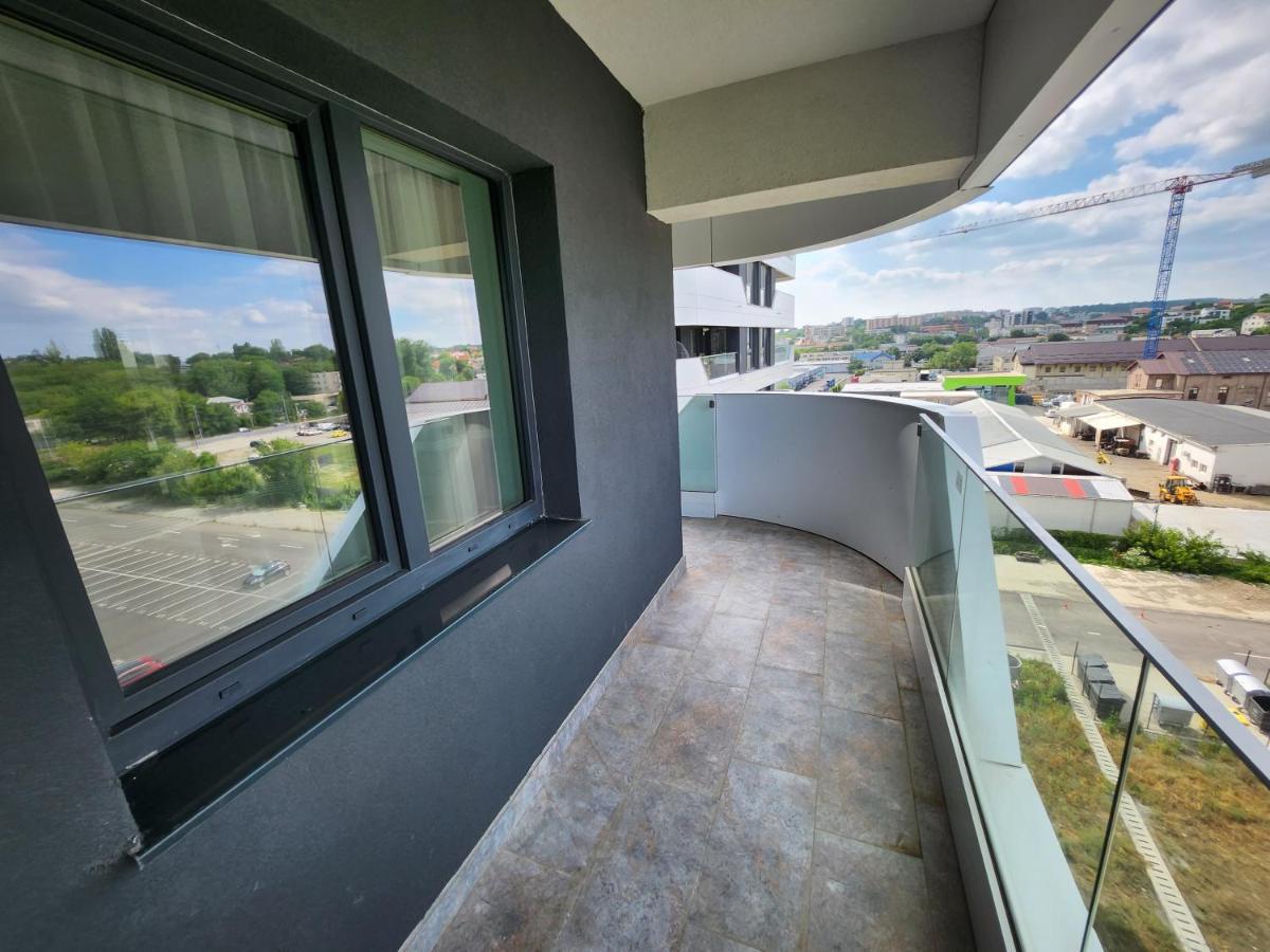 Near Airport 2 Rooms Apartments In Himson Iasi Exterior foto