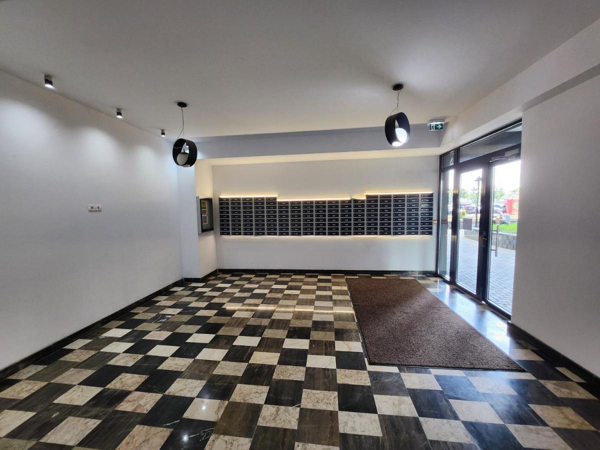 Near Airport 2 Rooms Apartments In Himson Iasi Exterior foto