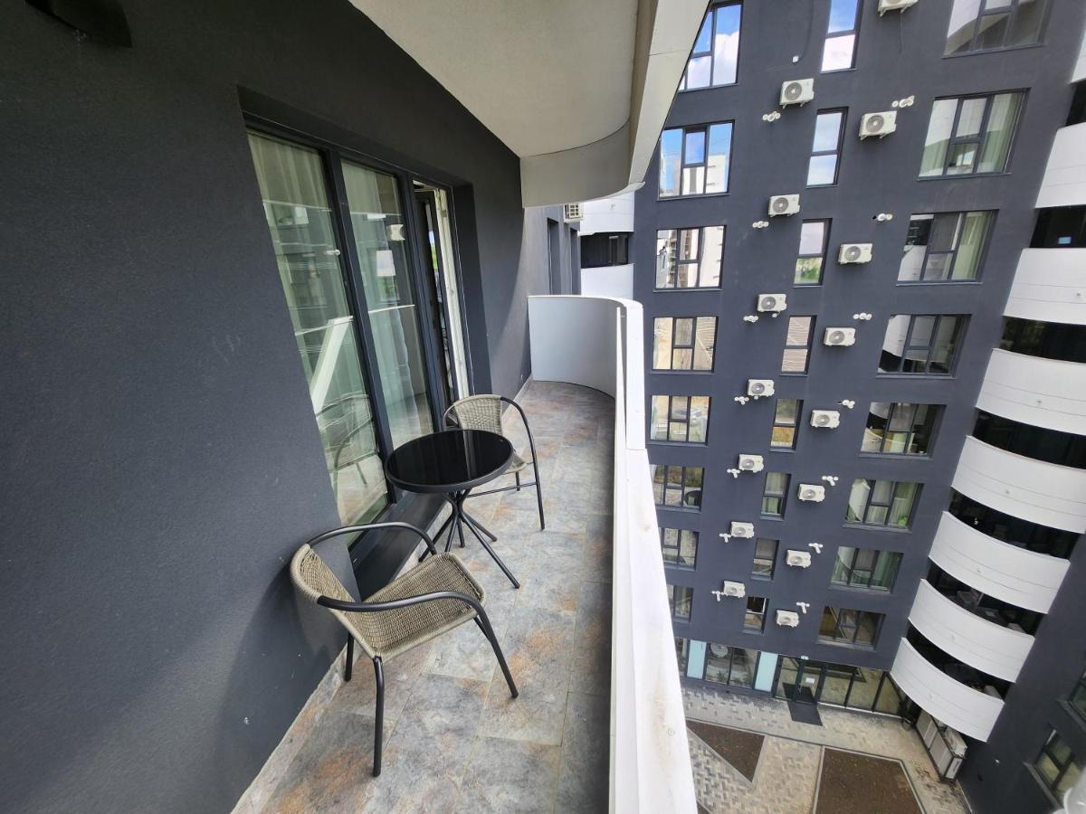 Near Airport 2 Rooms Apartments In Himson Iasi Exterior foto