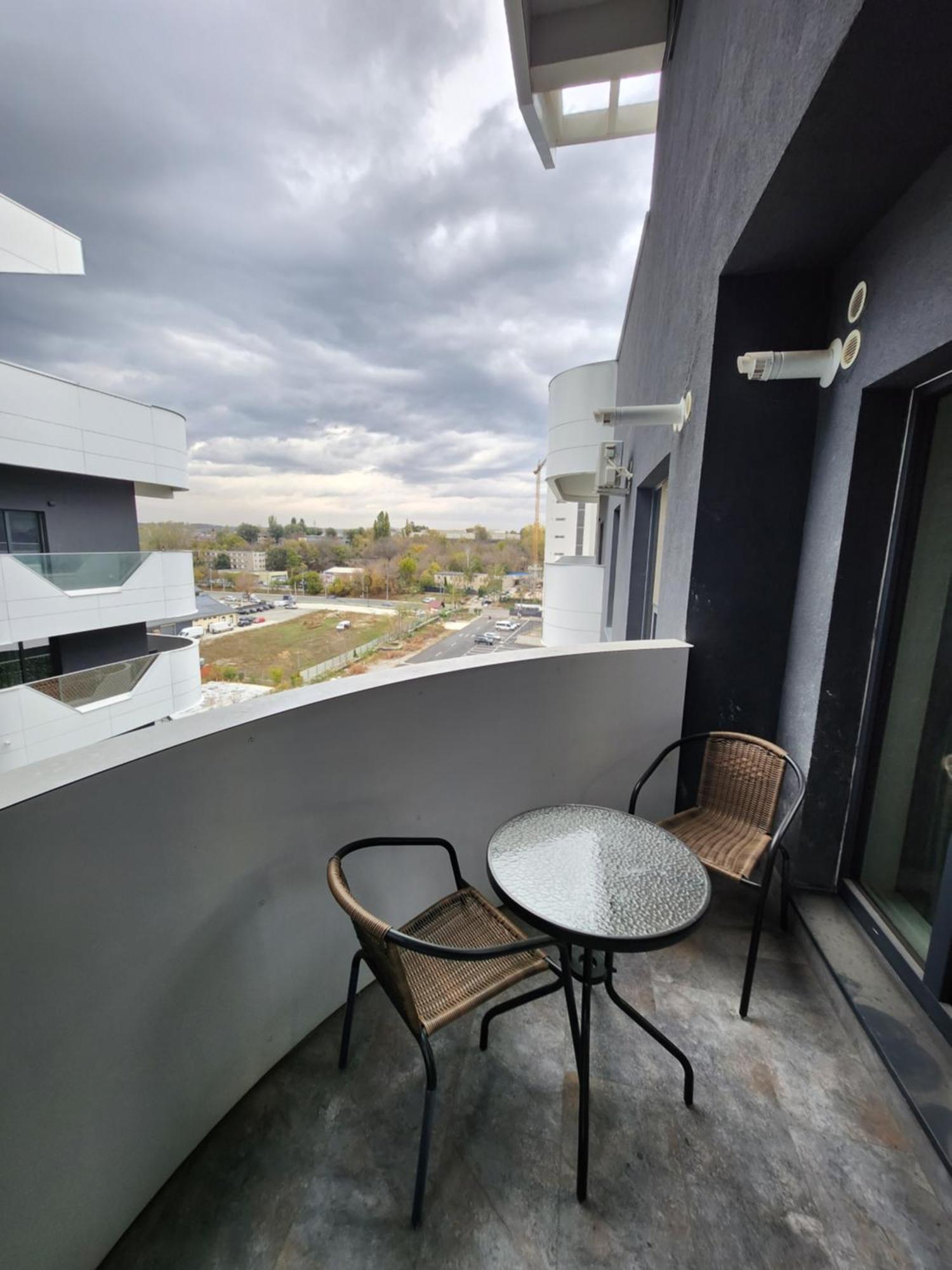 Near Airport 2 Rooms Apartments In Himson Iasi Exterior foto